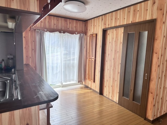 和泉市王子町戸建の居間・リビング