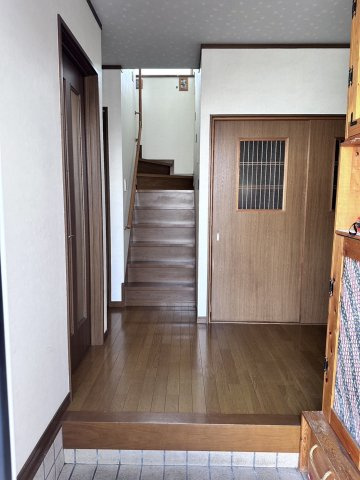 和泉市王子町戸建の玄関|玄関です