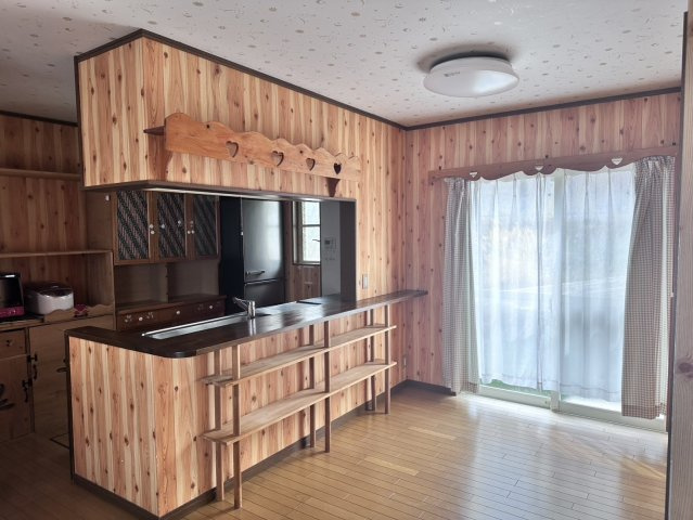 和泉市王子町戸建の居間・リビング