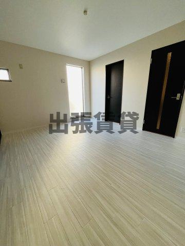 プリミエール上飯田南町の居間・リビング