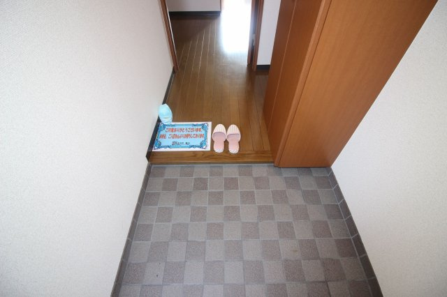 【玄関】 | メイワコンチネンタル | 現況優先です。