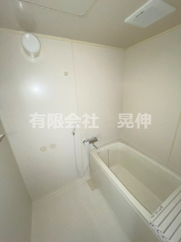 セルアーモ栄井の浴室