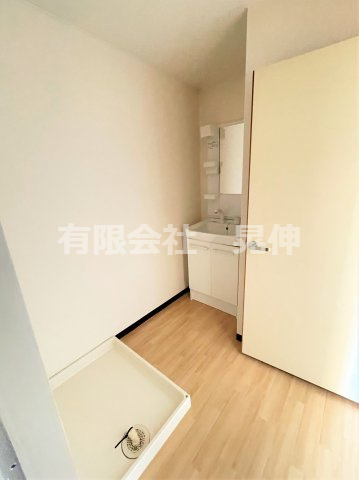 セルアーモ栄井の居間・リビング