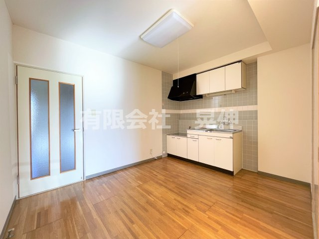 セルアーモ栄井の居間・リビング