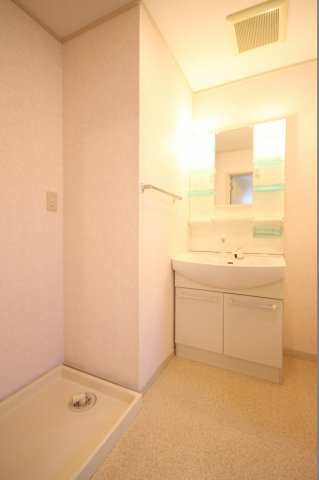 コーポすみれの洗面所|※お部屋により仕様が異なる場合があります※