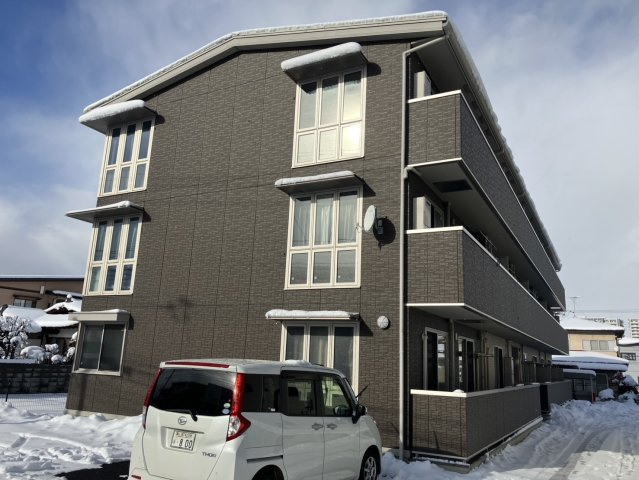 ディアコート五日町の外観