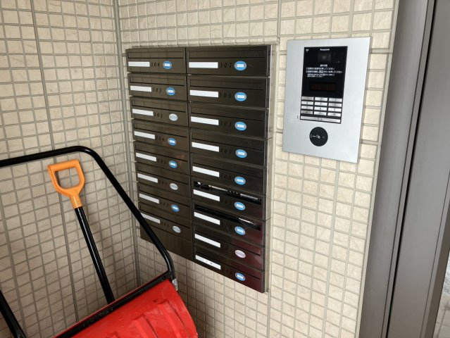 ディアコート五日町のエントランス