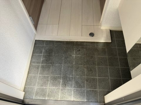 ディアコート五日町のエントランス