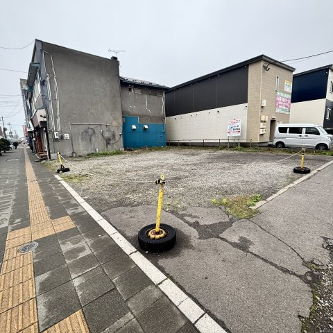 室蘭市東町2丁目27-9テナントの駐車場