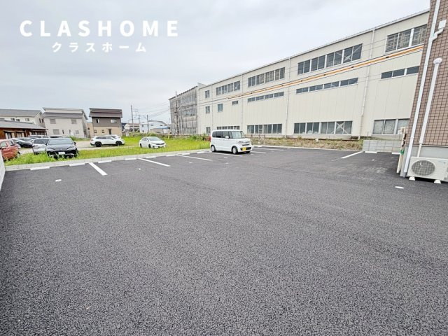 リーブルファイン稗田町　　刈谷市近郊の賃貸はクラスホームの駐車場