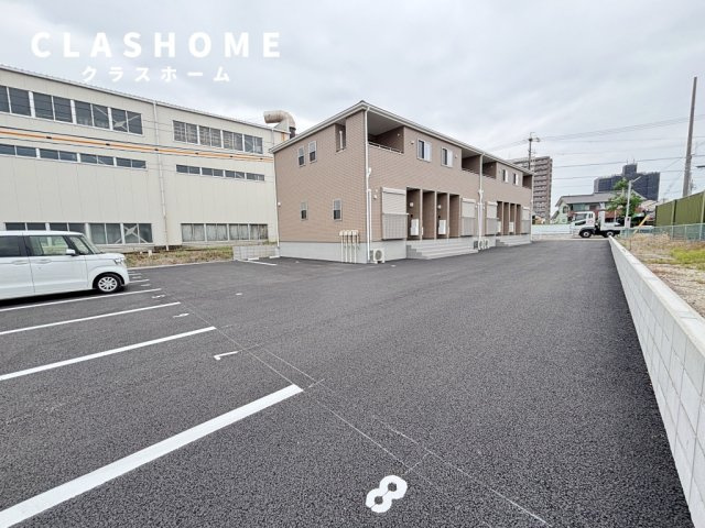 リーブルファイン稗田町　　刈谷市近郊の賃貸はクラスホームの駐車場