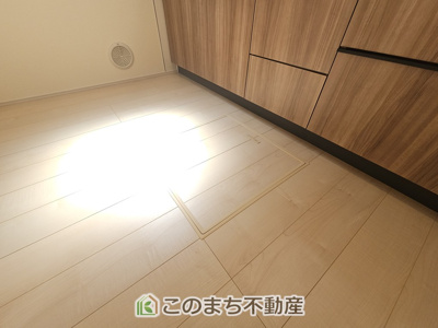 【収納】 | LiveleGarden.S第5小山西城南　1号棟 | 床下収納は意外と容量があり、日常のストックにも大活躍です♪