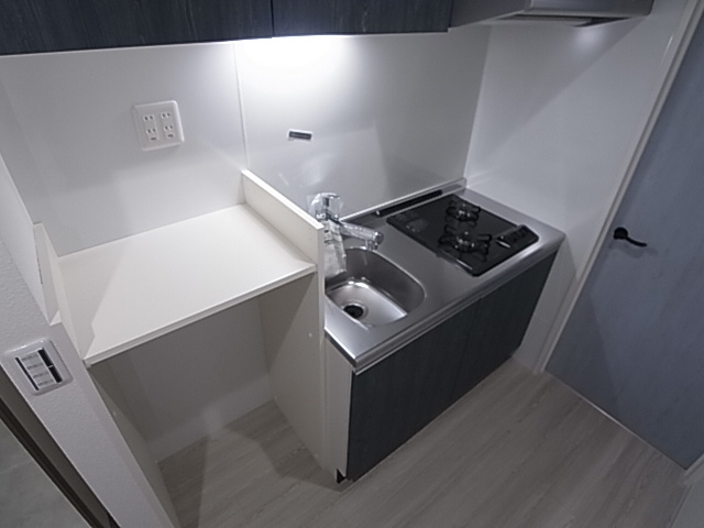 神戸市須磨区須磨本町１丁目の賃貸マンションのキッチン|システムキッチン（ガス２口）