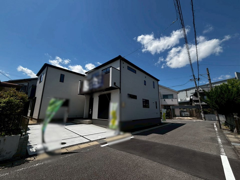 グラファーレみよし市三好町6期　全2棟　新築戸建の前面道路含む現地写真