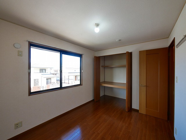 セジュールこもがわの洋室