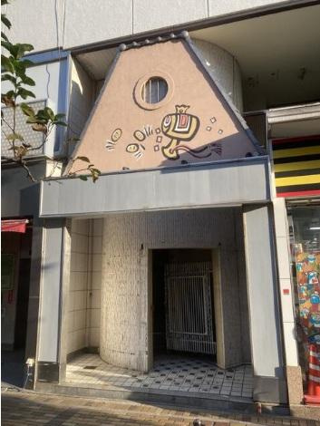 ニューオデオンビルのエントランス