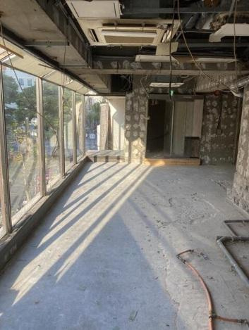 ニューオデオンビルの内装