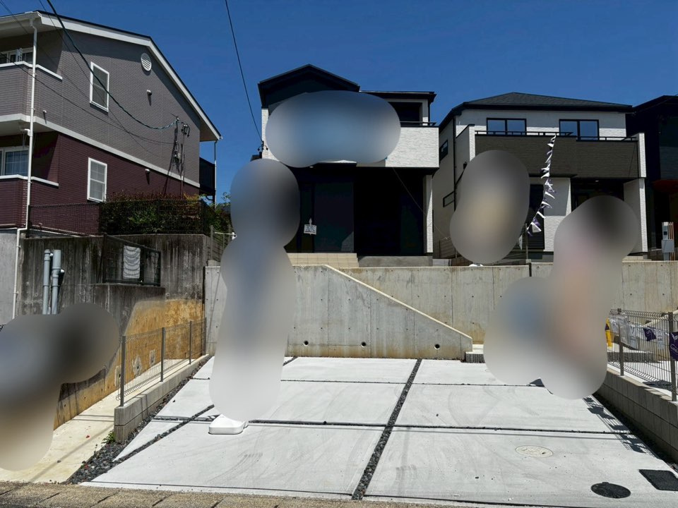 グラファーレみよし市三好町7期　全2棟　新築戸建の前面道路含む現地写真