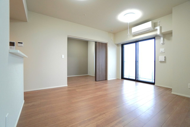 ロイジェント駒込六義園の居間・リビング|※写真は同タイプ住戸です。