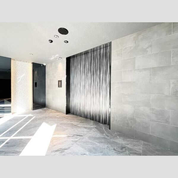 S-RESIDENCE高井田beletaのエントランス