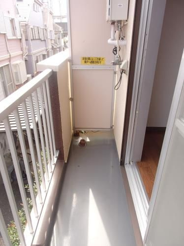 サンアベニュー師岡のバルコニー