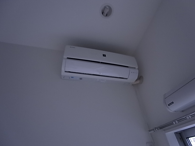 神戸市兵庫区西出町２丁目のアパートの設備|エアコン