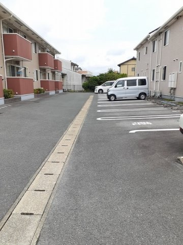 クラシックタウン　Ａの駐車場