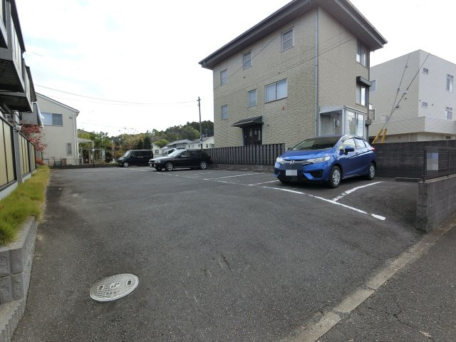 【駐車場】