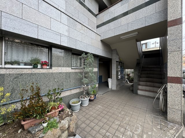 CABIN清水丘のエントランス