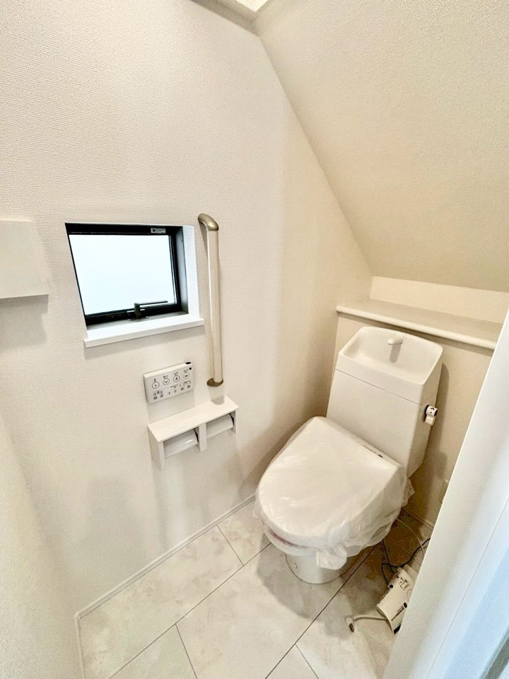 ハートフルタウンみよし市三好町西ノ木戸　全2棟　新築戸建のトイレ