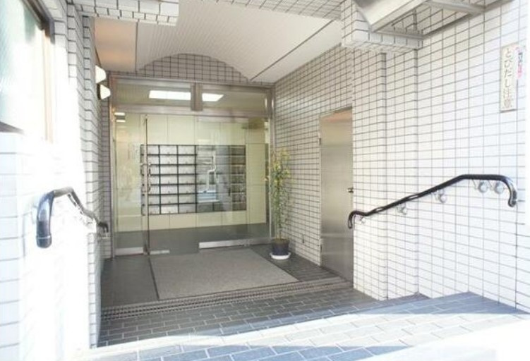 【エントランス】