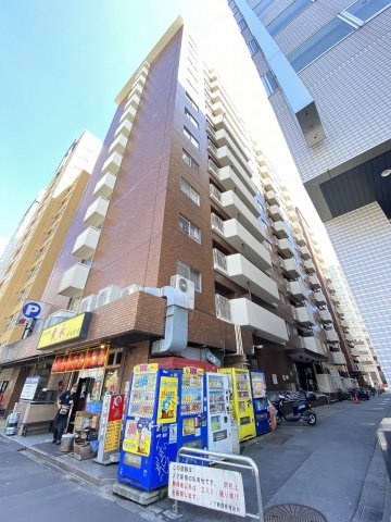 ノア新宿1号館の外観