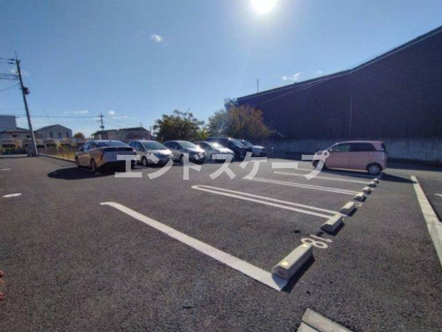 リコ・コリーナの駐車場|高崎、前橋エリアのお部屋探しはエンドスケープまで！お客様の理想お聞かせ下さい♪