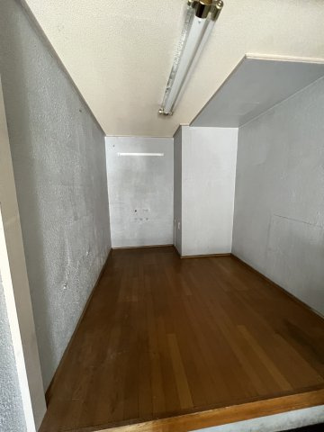 北園マンション　テナントの内装