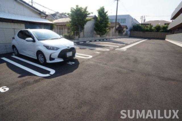 オーヴィラージュⅡの駐車場