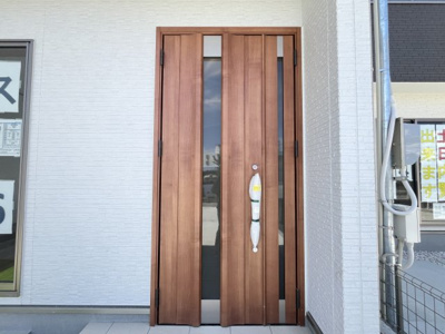 【玄関】 | 豊見城市豊見城Ⅱ（全5棟）ラストD号棟 | D号棟　便利な親子扉♪