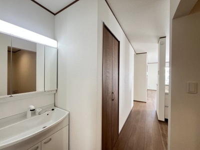 【内装】 | 豊見城市豊見城Ⅱ（全5棟）ラストD号棟 | D号棟　収納付き♪