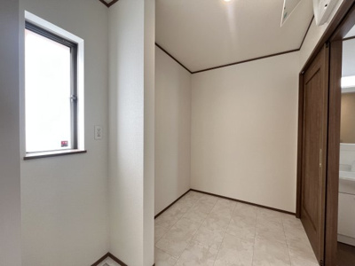 【ランドリースペース】 | 豊見城市豊見城Ⅱ（全5棟）ラストD号棟 | D号棟　広々ランドリースペース付き♪