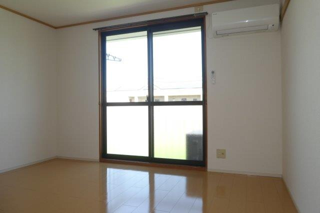 アーバンライフ小野の洋室