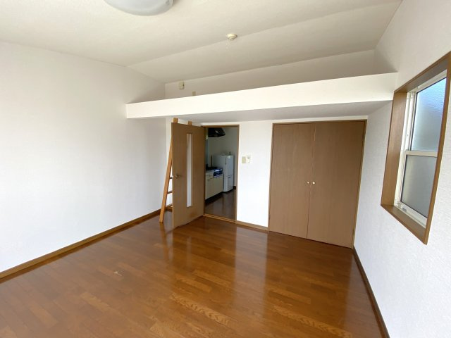 サンフォレスト東金の洋室