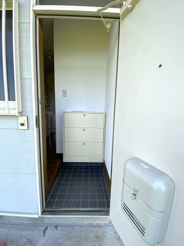 サンフォレスト東金の玄関