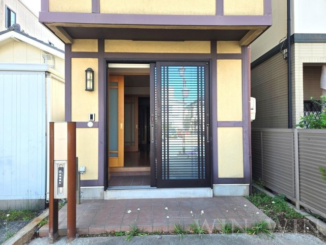 上伝馬町貸家の玄関