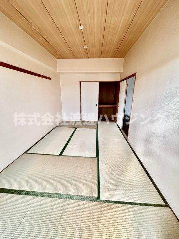 ハルフィー江坂の和室