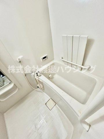 ハルフィー江坂の浴室