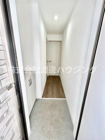 HARU江坂westの玄関