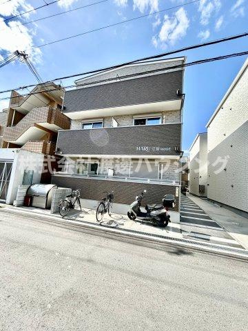 HARU江坂westの外観
