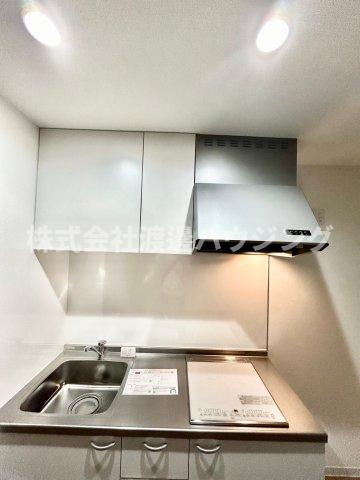 HARU江坂westのキッチン