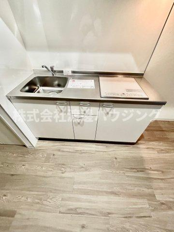 HARU江坂westのキッチン
