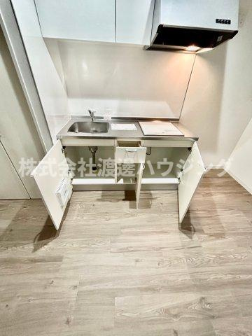 HARU江坂westのキッチン|キッチン下収納