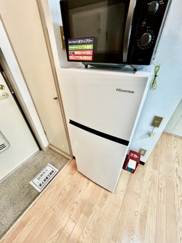 メゾン江坂EASTの設備|２ドア冷蔵庫付き